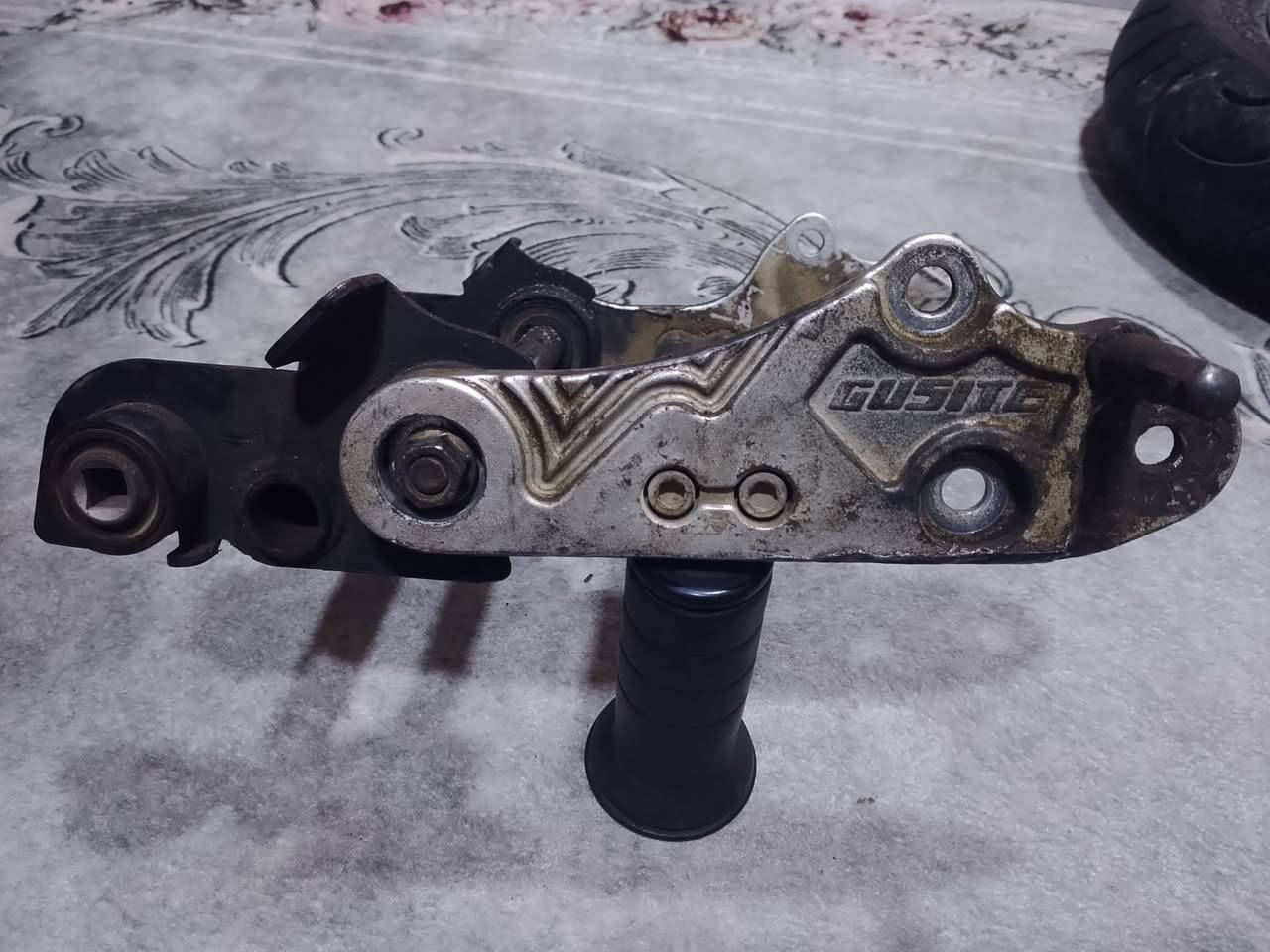 السلام عليكم عندي اغراض تزويد اللبيع سعر خاص الرقم *********** واتساب العنوان بصرة سجن حمدان
