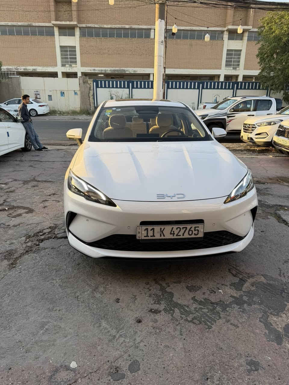 السلام عليكم شباب عندي سيارةBYD سيل 5
رقم بغداد بأسمي تحويل ثاني يوم 
فول مواصفات  معروفة بالمواصفات 13 كامرة 
يعني فول واحد على واحد كفالة عامة 
الجامة الامامية بيها فطر
ماشية 6300
السعر 150 ورقة 
غير متواجد على الفيس 
الاتصال برقم فقط 
رقم التلفون *********** 
العنوان بغداد الامين
