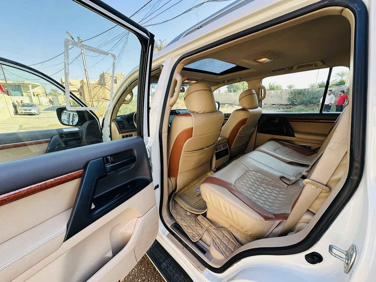 السلام عليكم
لاندكروز 2014 السياره جديده كلش
ماشيه 120 حقيقي شرط الفحص
فول مواصفات (بريم)
السعر 385 وبيها مجال حك جيتك
***********
العنوان بغداد الراشديه عبور بوابه بغداد
