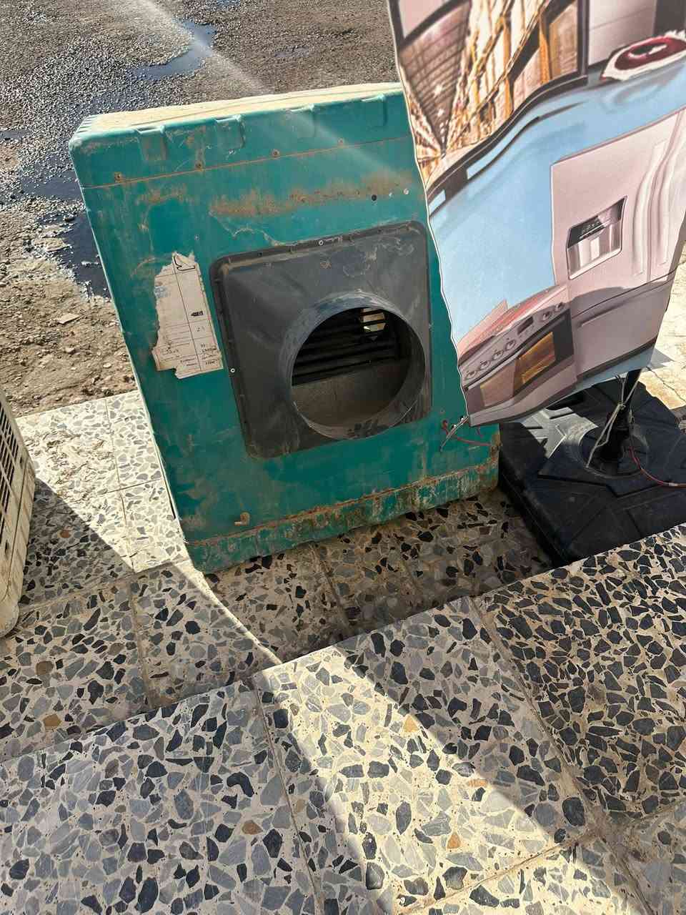 مبردات عدد 2 حجم 2500 سرعتين البيجي اصلي سوبر هاوس ثقيل الخظره برفاب مع ميز مبرده
التاميم القادسيه الاولى قرب محطه كهرباء شارع السيراميك
معرض أثاث بيم
***********
