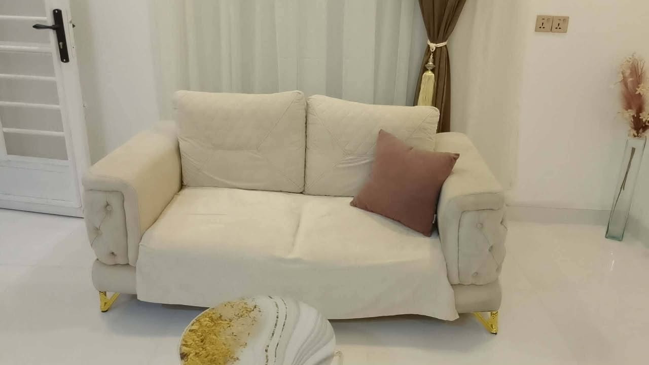 تخم عشر مقاعد نضيف وكلش مرتب لمكان فلاحية قرب المركز ب350 واصل لباب بيتك مجاني رجاءن الي يعاملون لايتصلون ***********
