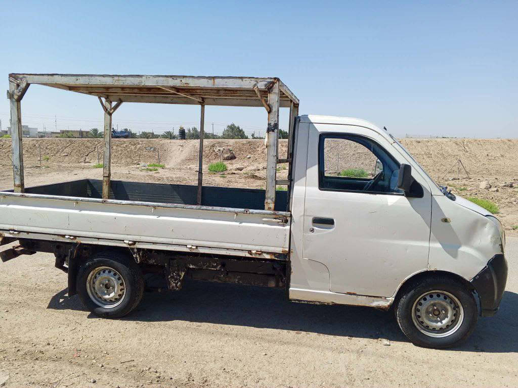 سياره ليفان حمل
رقم القادسيه 
سياره جاهزه من كلشي 
سعرها ٢٧وببها مجال بسيط 
العنوان الديوانيه
***********
