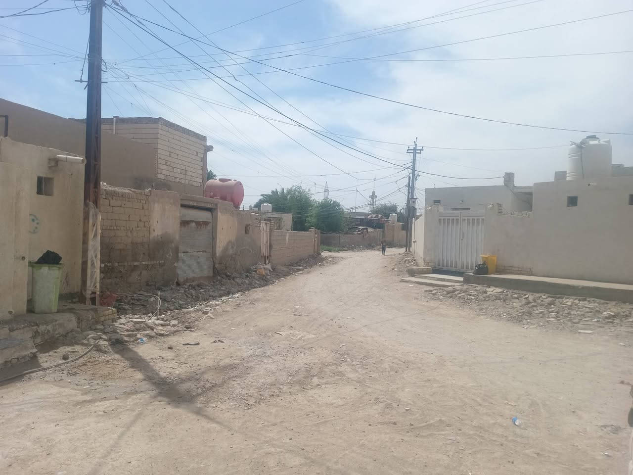 بيت للبيع حي الحسن قرب الشارع العام بيت يتكون من غرفتين 5 +4وصاله 7 مطبخ  حار وبارد   وا استقبال  7متار مساحة 200


**إذا كنت صاحب هذا الإعلان وتريد حذفه لأي سبب، رجاءا أرسل رسالة إلى الدعم الفني**