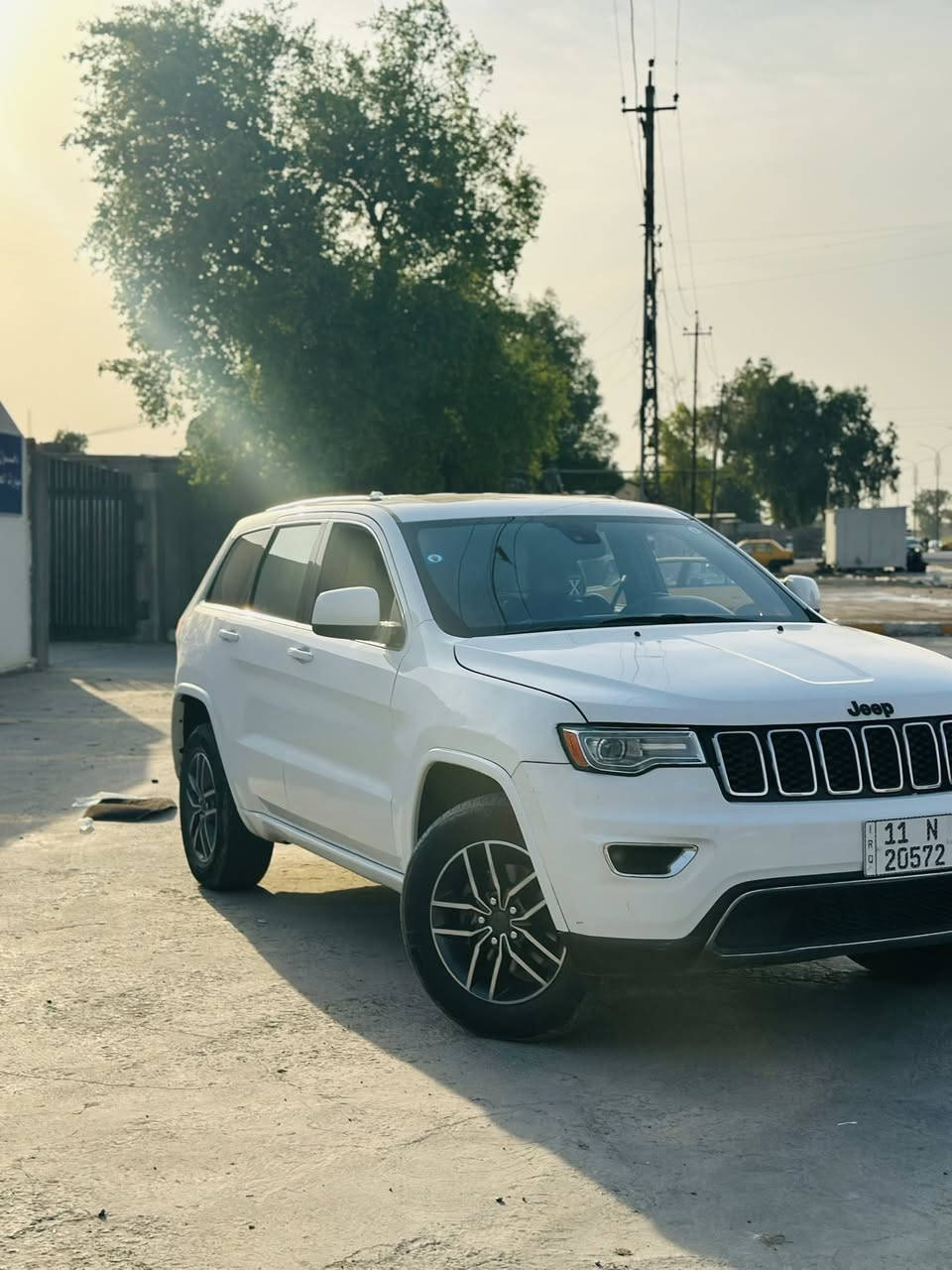 سلام عليكم جيب 2015
فول مواصفاتتت
فتحه 
بصمه 
 فور ويل 4X4✅
 جنطه كهرباء 
كشنات تدفئة تبريد كهرباء 
زنون💎
مكينه جديده✅ 
تخم تاير جديد✅
 الحادث مواضح بل منشور 
السعرررررر(175) وبيها مجال 
موقع مدينه الصدر رقم الهاتف***********
