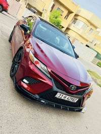 كامري موديل 2018 XSE فول 1/1  وهذا رقمي 07877711075
