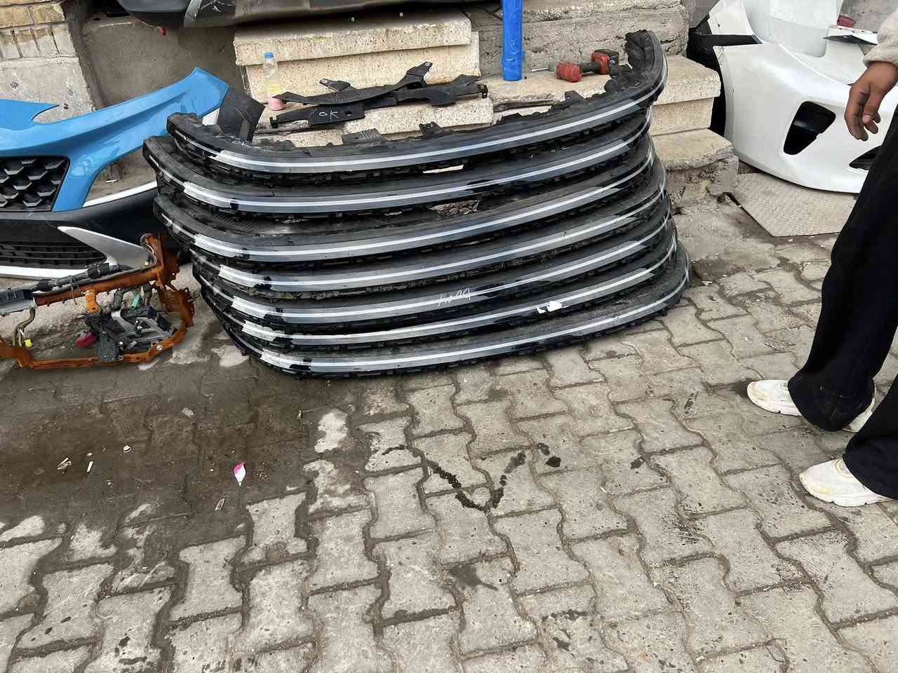 سلام عليكم غراض فينو كونا سرتوس النترا جي تي هج باك يوجد لدينا باب جمالغ امامي وخلفي قطع مستعمل وجديد يتوفر محل الصالح عباس وعلي ياباني المكان سوق بغداد مقابيل وزاره الصناعه والمعادن/***********/***********/***********
