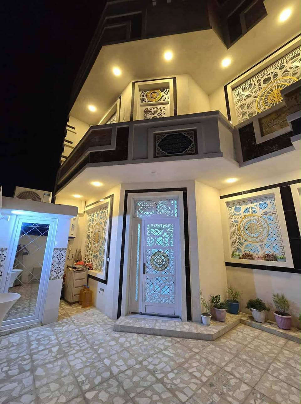 بيت في منطقة سبع البور الضباط ثاني بيت على الشارع مساحة 165متر بيت واحد على واحد اي نقص مابي ***********
