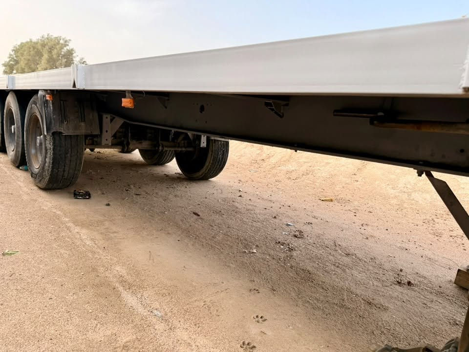 للبيع عربانه كرونه جاهزه طول 13سعر 40وبيها مجال بصرة ***********
