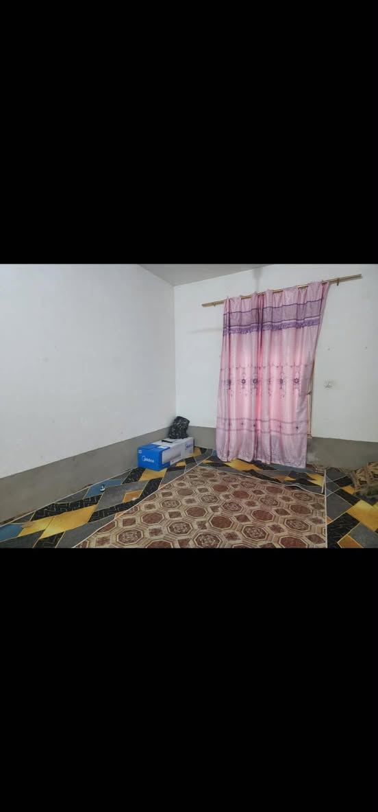 بيت نص بناء طابوك يعتبر عرصه تكدر تكمل بناء مساحتة 200متر او تسحب عليه اسكان حي اور الولى قرب سعد المختار/للإستفسار على الرقم/***********
***********
