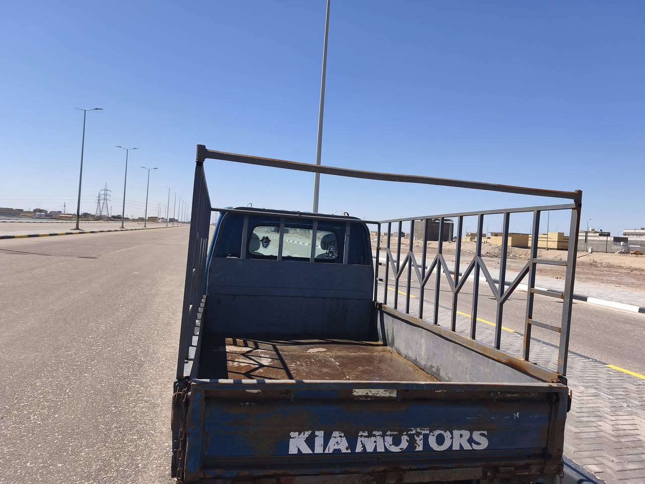 كيا بنكو 2001 شاثي مكفول نضيف محرك كير نضيفات رقم بصره انكليزي سعر 55 وبيها مجال عنوان بصره كرمة علي *********** ففط اتصال مامتواجد على الفيس
