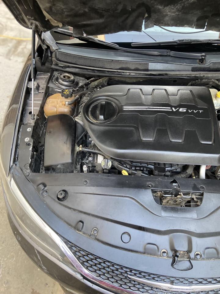 السلام عليكم للبيع سي 200 موديل٢٠١٦ بصمه محرك ٦سلندر سياره جديد وناعمه جاهزه تخم تاير جدير رقم اربيل جديد هزه جديد السعر١٠٠للاستفسار الاتصال على الرقم ***********
