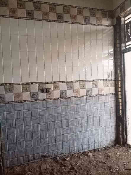 سلام عليكم خلفه سيراميك درجه اوله شغل إيراني تتريس جداري ارضي متفرغ حاليأ ***********
