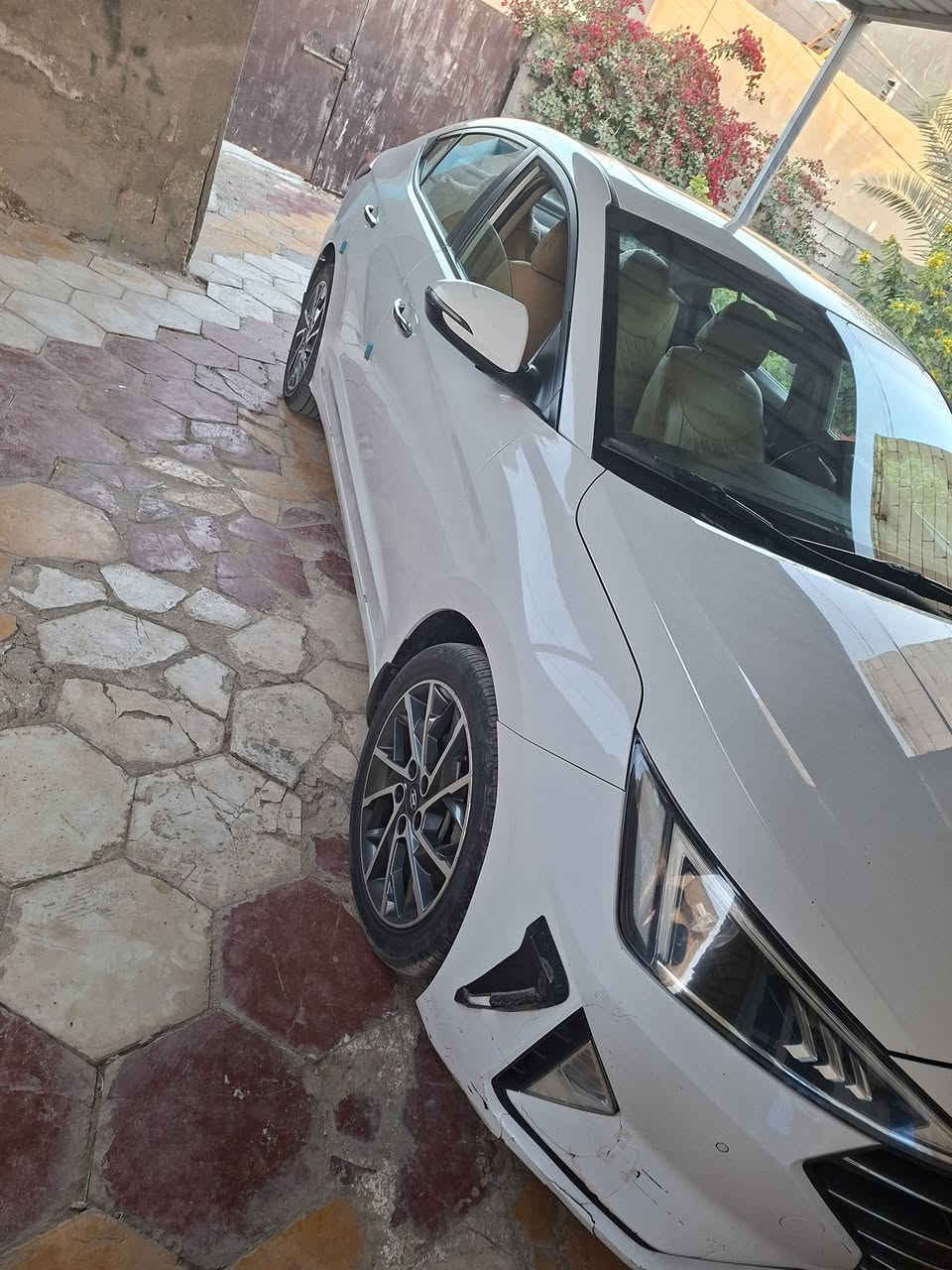 النترا بغداد دولي بسمي مكاني ديوانيه مكفوله كفاله عامه من تبديل وبارد وصبغ ومكينه وحداديه عالشركه فقط ذني دحجات ٢
***********
