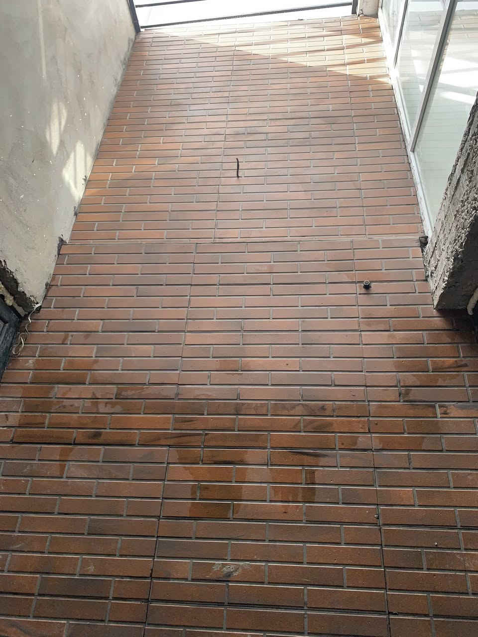 خلفه سيراميك درجه اولى شرط شغل هندسي وليزر جداري ارضي متفرغ حالين للتواصل وتساب او تصال 
***********
***********
