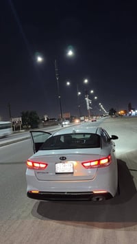 اوبتما 2018 امريكي بيها فقط جوه بلباب الي وره السكن شويه وبجاملغ شويه ...