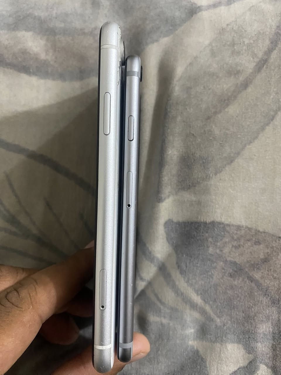 جهازين لول اكس ار جهاز كله شغال فيس ايدي كامرات صوت سيمكرن جهاز فقط ضهره ذكرته 64 بطاريته 79 ثاني 6 عادي ذاكره 32 بصمه شغاله وكله شغال نت تصال مبدل فقط بطاريه ثنينهن مراوس بكس ماكس او كس ار نضيف يوجد توصيل مكاني بغداد *********** وهاذ لاسيه بي وتساب ***********
