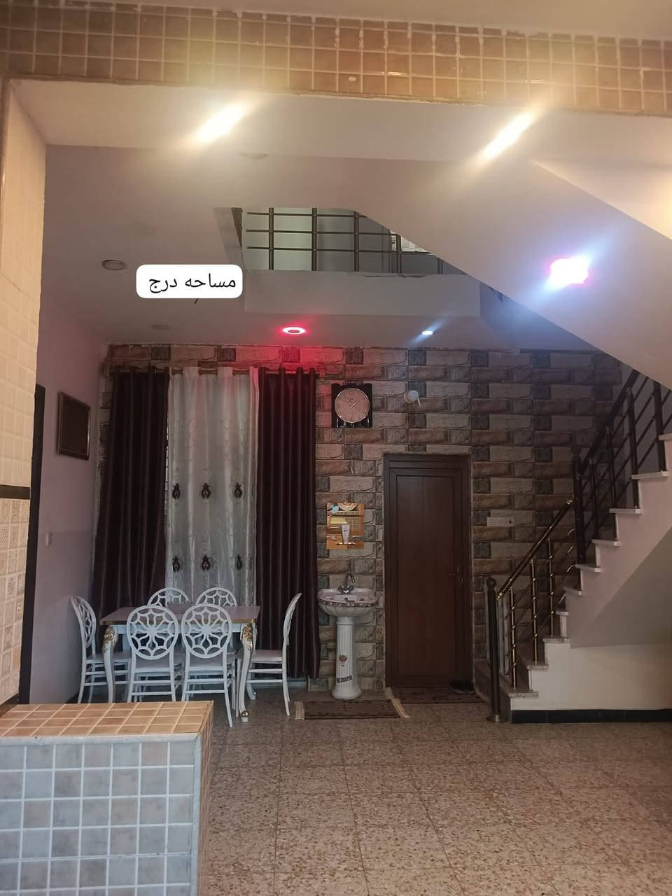 بيت للبيع شهداء السكلات قرب اسأله الماء مساحه البيت (120)مترر (***********)رقم صاحب البيت وتساب
