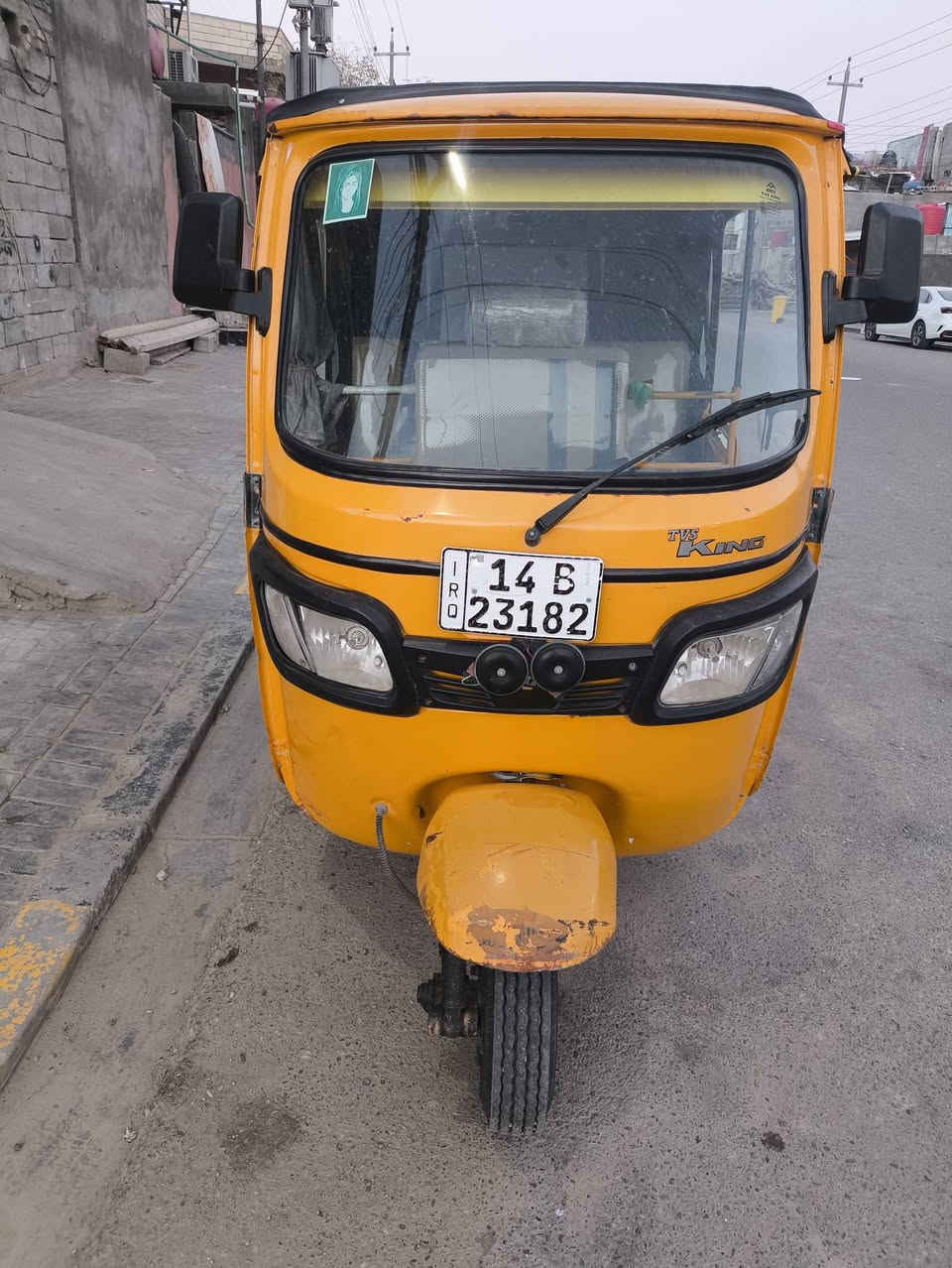 سلام عليكم تكتك البيع موديل 2020 رقم وسنويه مكينه مجفته شركه والبدي شوف العين سعر 5500 وبيه مجال رقم ***********
