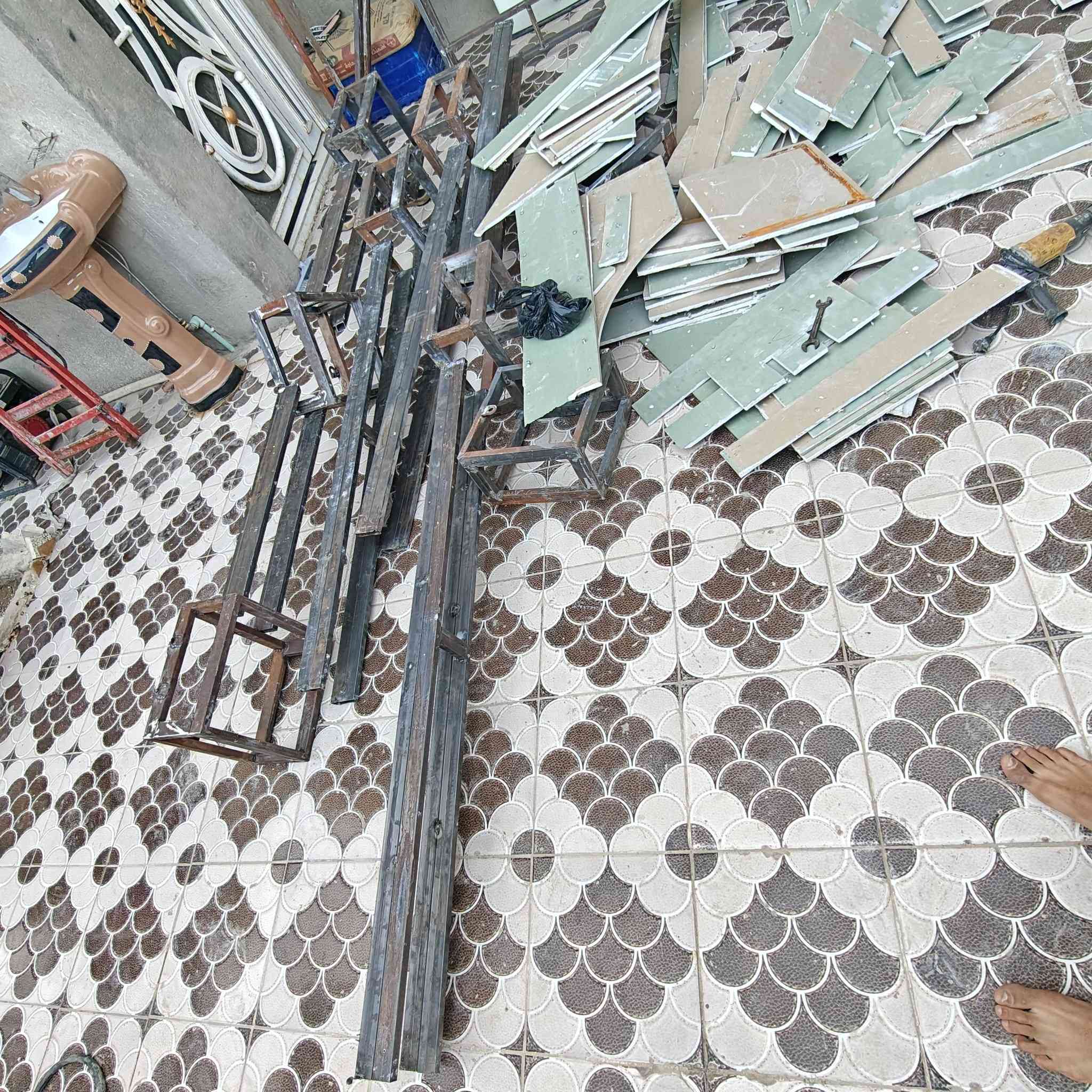 السلام عليكم ديكور للبيع بسعر 150 وبي مجال كامل هذا ***********
