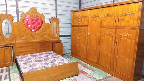 غرفه اخشاب للبيع خمس ابواب ملحق نضيف زاويه كنتوريه السعر 550 الاتصال على الرقم *********** بغداد متواجد واتساب وعندي توصيل بكروه
