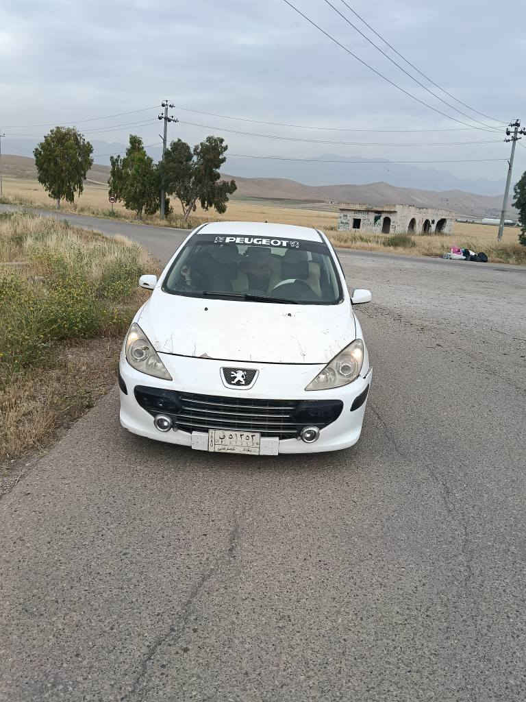 سەیارەیەکی بێ مەسرەف
 بیجۆی 307فەڕەنسی مۆدێل2006
گێڕ ئۆتۆ
تەبرید مەزبووت هەر مەیکوژێنەرەوە بەشەرت.
سەیارەکە لەو نرخەیا زۆر پاکە و کەم مەسرەفە
بەس چوار تایەی ئەوێت و بەس السليمانية, العراق


**إذا كنت صاحب هذا الإعلان وتريد حذفه لأي سبب، رجاءا أرسل رسالة إلى الدعم الفني**