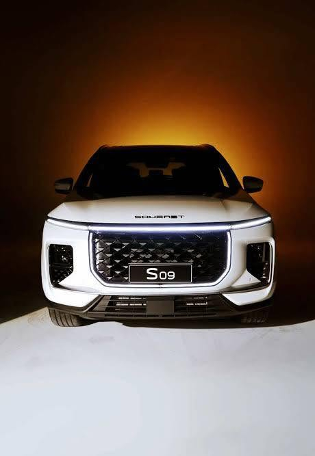 � للبيع – Soueast S09 لاكجري 2026 (زيرو) 🚘
✨ فرصة مميزة لعشاق السيارات العائلية الفاخرة ✨

🔹 الموديل: 2026
🔹 النوع: Soueast S09
🔹 الفئة: لاكجري (Luxury)
🔹 الحالة: زيرو بالكامل
🔹 الترقيم: بغداد
🔹 اللون: أبيض
🔹 المواصفات: فل مواصفات – تجهيزات فاخرة وتقنيات حديثة

✅ شاشة وسطية كبيرة متعددة الوظائف
✅ عدادات رقمية حديثة
✅ كاميرات محيطية 360 درجة
✅ حساسات أمامية وخلفية
✅ تشغيل بصمة ودخول ذكي
✅ فتحة سقف بانوراما
✅ مقاعد جلد فاخرة
✅ تحكم كهربائي بالمقاعد
✅ مكيف أوتوماتيك متعدد المناطق
✅ مثبت سرعة
✅ إضاءة LED كاملة
✅ أنظمة أمان متقدمة (ABS – ESP – وسائد هوائية متعددة)
✅ جنوط رياضية فاخرة
✅ مساحة واسعة للعائلة والرحلات

📌 السيارة جديدة بالكامل ولم تُستخدم، جاهزة للتسجيل والنقل فوراً.

💰 السعر المطلوب: 34,000,000 دينار عراقي

سبب البيع:
دخولي في مشروع تجاري جديد وحاجتي إلى السيولة المالية، لذلك تم عرض السيارة للبيع رغم أنها جديدة وزيرو بالكامل.

للمهتمين يرجى التواصل على الخاص أو الاتصال مباشرة، والله يرزق البائع والمشتري. 🤝🚗***********

#للبيع #بغداد #Soueast_S09 #موديل_2026 #لاكجري #سيارة_زيرو #عروض_السيارات #العراق_للبيع_والشراء

