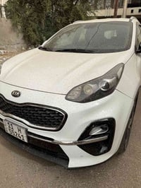 من رخصة الادمن عندي كيا سبورتج 20 خليجي رقم بغداد دولي 185 مكاني بغداد...