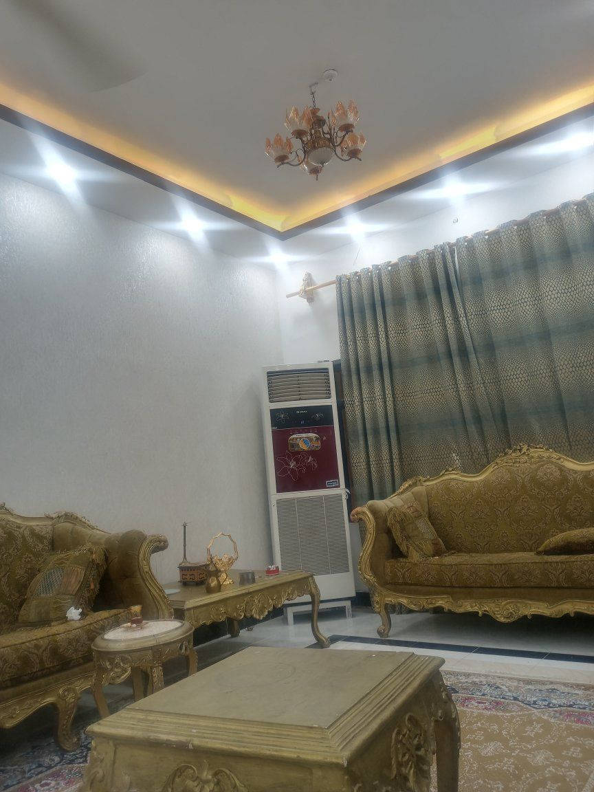 السلام عليكم
بيت بحي المهندسين طابقين خلف صيدليه جذع اانخله وصالون حلاقه هلين المساحه 330m سبع غرف نوم ديوان صالتين حمامات اربعه حديقه مشايات باسمي انا طابو صرف عشرين متر عن الشارع العام الاربع سايدات سعر المتر مليونين وبيه مجال حي المهندسين منطقه من أرقى مناطق البصره ماتحتاج شرح من تبليط ومجاري وموقع للاستفسار الاتصال على الرقم ***********
