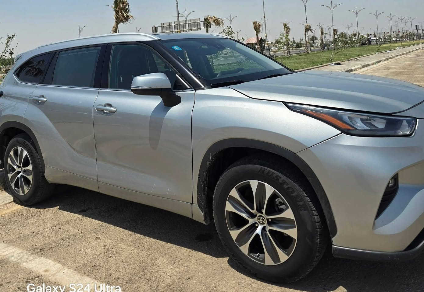 سلام عليكم 🌟
للبيع
Toyota Highlander XLE 2022
محرك V6 سعة 3500 

• 7 راكب VIP منفصل
• سلايت
• كشنات جلد مع تدفئة
• 3 وضعيات قيادة
• نقطة عمياء
• حساسات
• شاشة كبيرة
• زنون + كشافات ضباب
• Auto Hold + سايد بريك كهربائي
• 3 قطع تبريد
• تحكم ستيرن جهتين
• تحديد مسار
• رادار 

السيارة كاملة من كل النواحي ونظيفة جداً 
رقم بغداد بأسمي – تحويل مباشر 

الحادث:جاملغ ايمن و بنيد من امريكا فقط رش الباب الايمن 

📍 الموقع: كربلاء المقدسة 

📞 ***********
