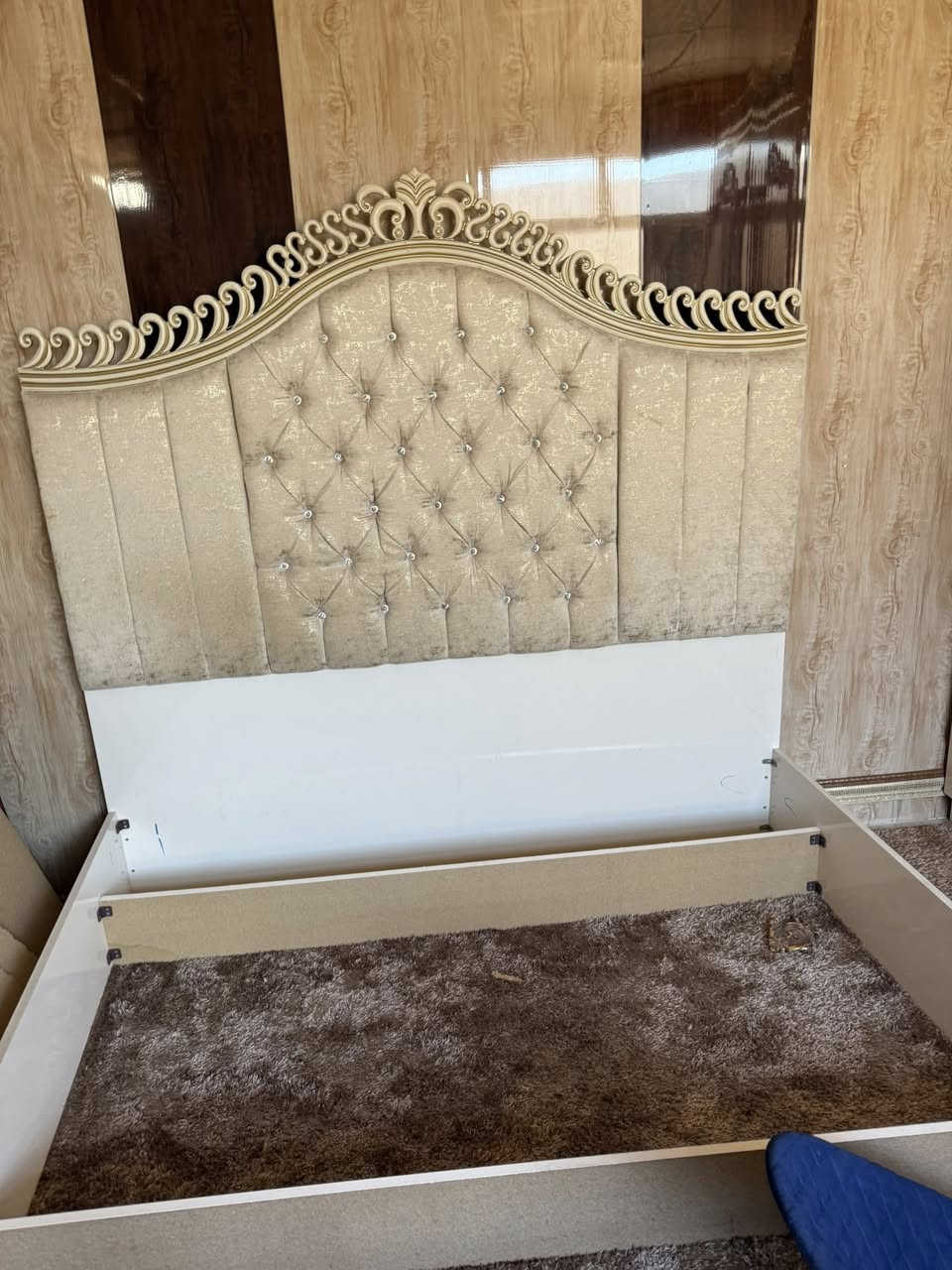 سلام عليكم للبيع غرفه نوم تركي جديد بمعنا كلمه
كركوك ***********
