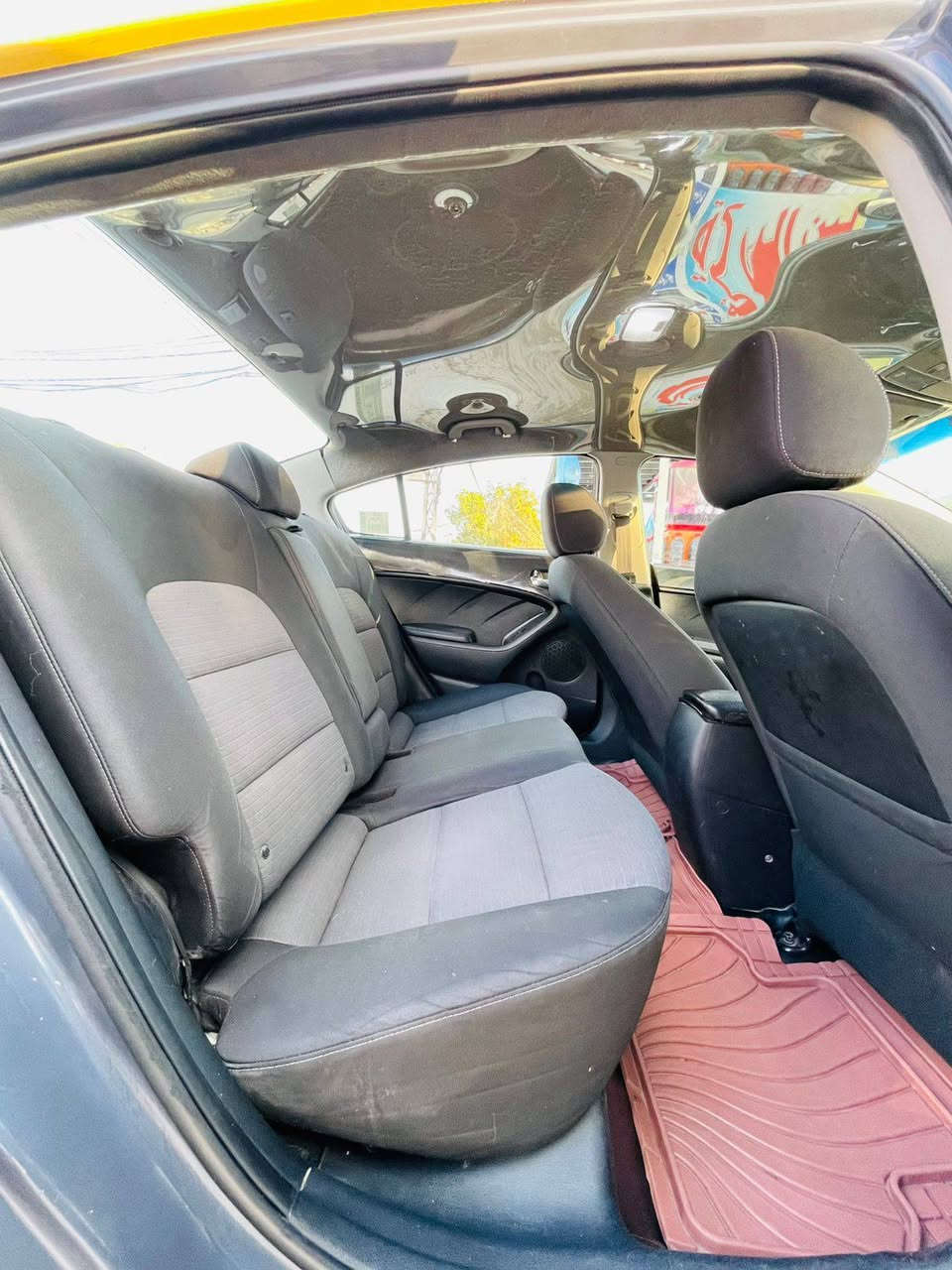 سلام عليكم كيا فورتي مديل 14حادث جاملغ ايسر امامي بدون دواخل كير ومكينه وصدر لوك منضومه تبريد جديد سياره خير من الله سعر 103وبيها مجال مكاني سيديا ***********
