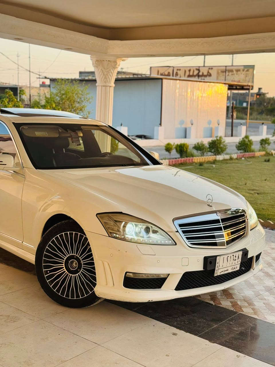 للبيع مارسدس أس كلاس. سياره كلش حلوه وجديده تخبل
كير محرك. تخم تاير كله جديد بشرط سياره مابيه اي نقص بشرط برغي ممفتوح بيه كله عشركه. 

السياره مابيه اي ضربه او فتح وبيها سونار

رقم كركوك شرط المداور 

  محرك 8 سلندر S550

باب طويل 

ابواب شفط 

جنطه شفط 

سلايت 

سياره محدثه 2013 تحديث اصلي 

ماشيه 155. Km 

موديل 2009

سياره جلد 

فول بس بدون ناضور 

وباقي الموصفات المعروفه يرادلها جريده 💐💐💐🌺🌺🌺

السعر المطلوب 188

هاتف ***********

ومن الله التوفيق 💐🌺🌺🌺
