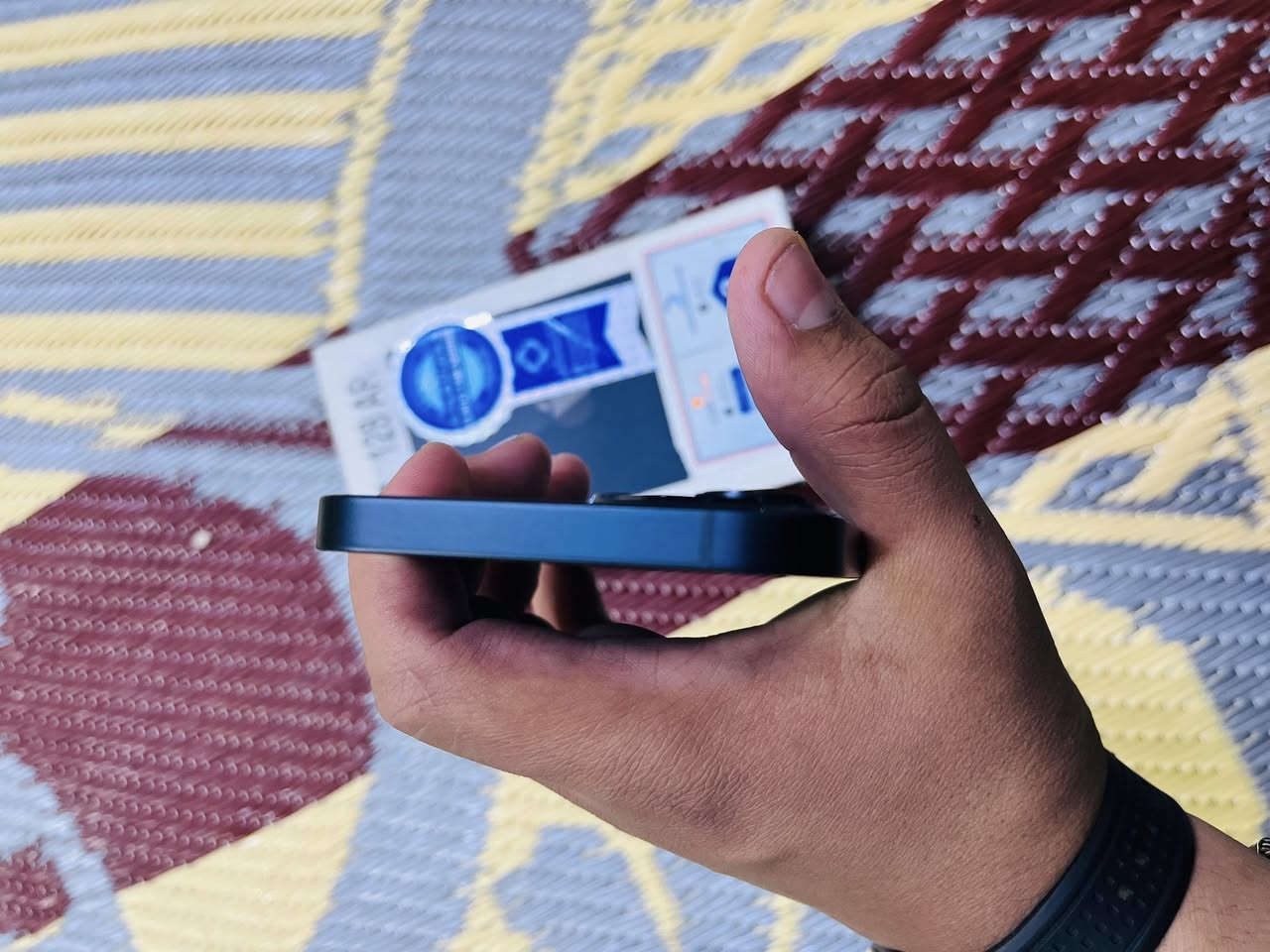 السلام عليكم جهاز ايفون 13 عادي للبيع نضيف جدا شخط ما بي بطارية 100 ضمان ماستر السعر 500 وبي مجال العنوان بغداد الرشاد الرقم ***********
