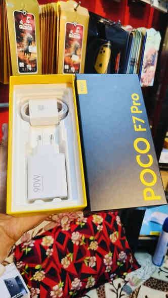 سلام عليكم 🥰
بوكو F7pro 5g مستخدم سبوع😍
ذاكره512🔥
رام12+12✅
ببجي 120فريم😍🔥
شاحن 90w✅
معالج وحش سناب دراكون 8الجيل الثالث 🔥
جديد جهاز بيع شراء مراوس ✅
***********
