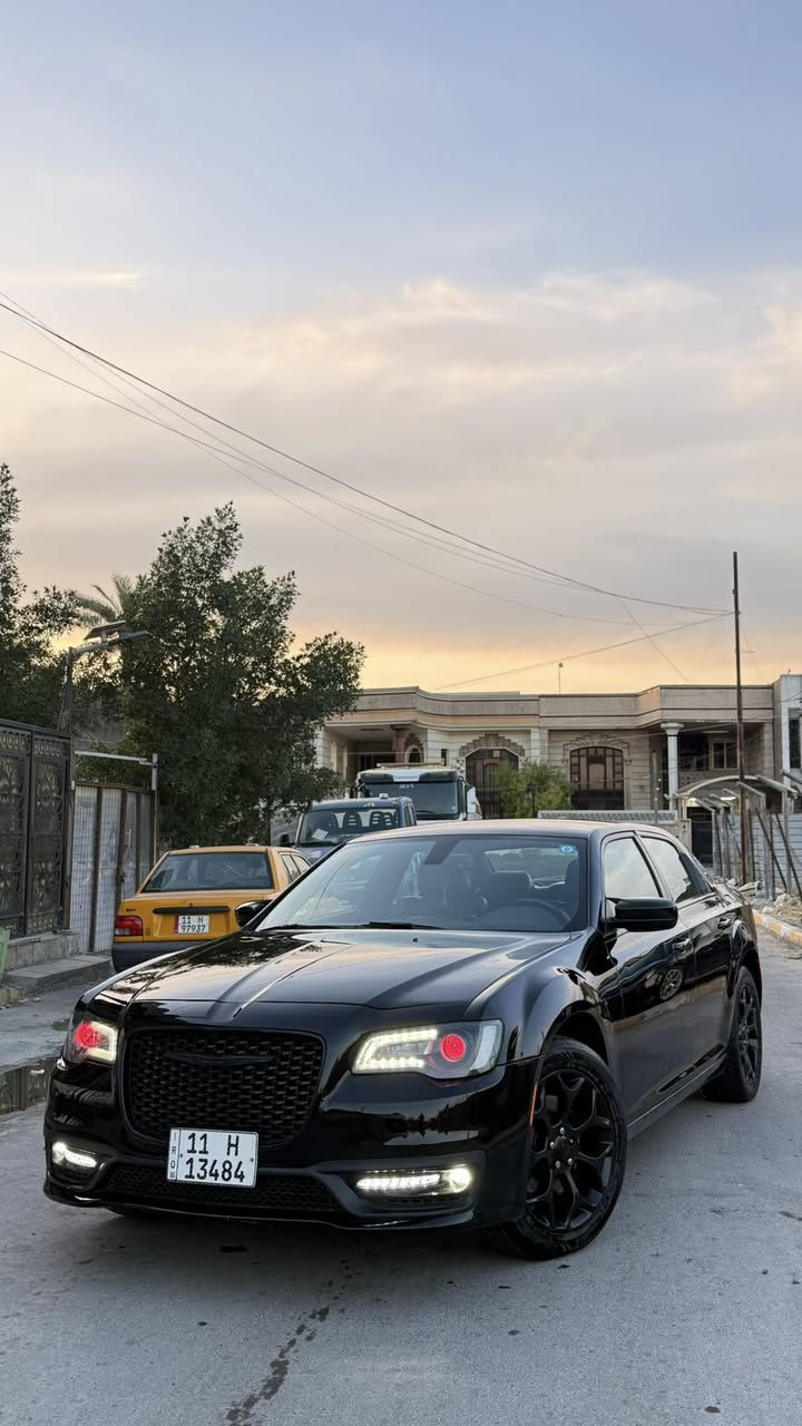 كرايسلر 2019  S
حادث ومواصفات موضح بالصور  
بدون دواخل ولا ايرباك وبدون حادث اخر  
فقط صبغ  
ماشية 82
تخم تاير جديد ، صدر وادامة كاملة
فور ويل
السعر 205  
بغداد / البلديات 
***********
