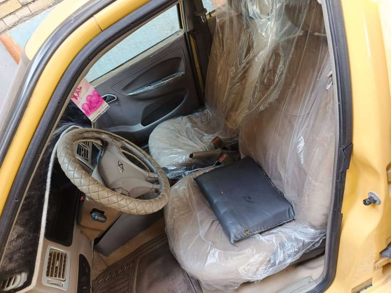 شيري كوين للبيع ٢٠١٠ كير ومكينه بلادي مصفره هيئه تحويل ثاني يوم السياره جاهزه من كلشي السعر ٣٢ سياره مكانها بغداد
***********
