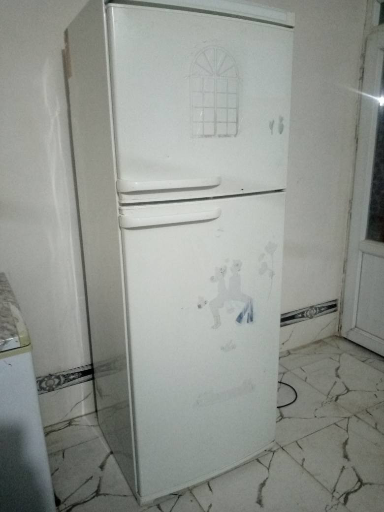 ثلاجه شغاله شرط حيل جديده يرهم مراوس بأي حاجه والعنده هم نشتري عاطل شغال *********** كركوك, العراق
