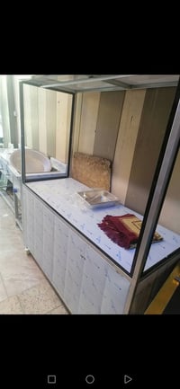 فاترينه عرض حلويات أو معجنات لو مشاوي جديدة غير مستعمله السعر 150 قفل ...