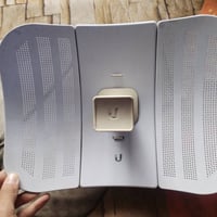 نانو LiteBeam M5 • 5GHz • مدى ١٠كم