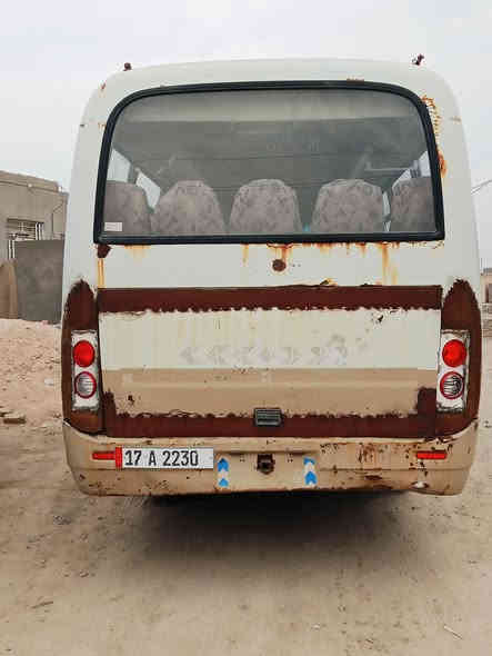 سلام عليكم عندي كوستر للبيع موديل 2007 بسمي رقم مثنى إنكليزي مصفره هيئه وغرامه محرك كمنز 102 السعر 70 وبيه مجال مراوس حسب القناعه ***********
