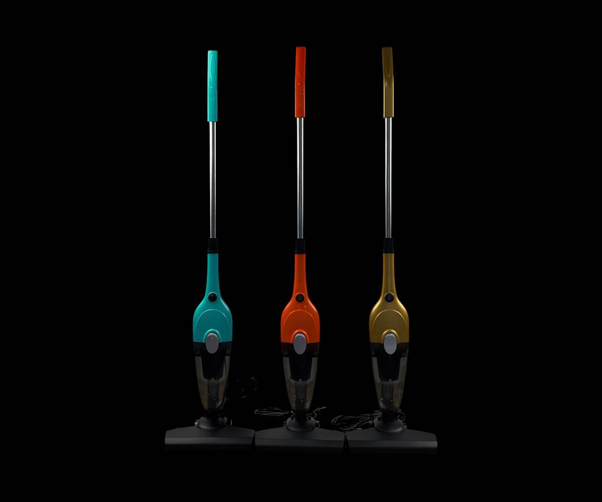 نظافة أقوى… بلمسة واحدة ✨

مكنسة Embleme 2×1 تجمع بين القوة والمرونة في جهاز واحد.

600 واط شفط فعّال مع فلتر HEPA لهواء أنظف.

خفيفة، عملية، وسهلة التحويل إلى مكنسة يدوية.

مع 10 ملحقات لتنظيف كل زاوية في بيتك.

اختيار مثالي لراحة يومية ونظافة بلا مجهود 👌