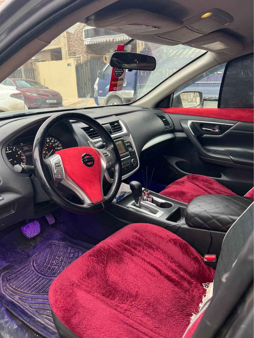 ئالتیما SR 2017
شاشە ، کامێرا ، کوشن کارەبایی ، شەغال 
٥ پارچەی سبوخە 
بەبێ ئێڕباگ
دەعمی پێشی نیە پێشی کەپسە پشتی جەمپێکی خەفیفی هەیە نەگەیشتیتە ناو عەوز بەشەرت 
سەیارەکە بێ مەسرفە 
گێڕ و مەکینە بەشەرت 
سەنەوی و ژینگە نوێیە بەناو کردن بەشەرت 
114$ مەجالەکی کەم
*********** أربيل, العراق
