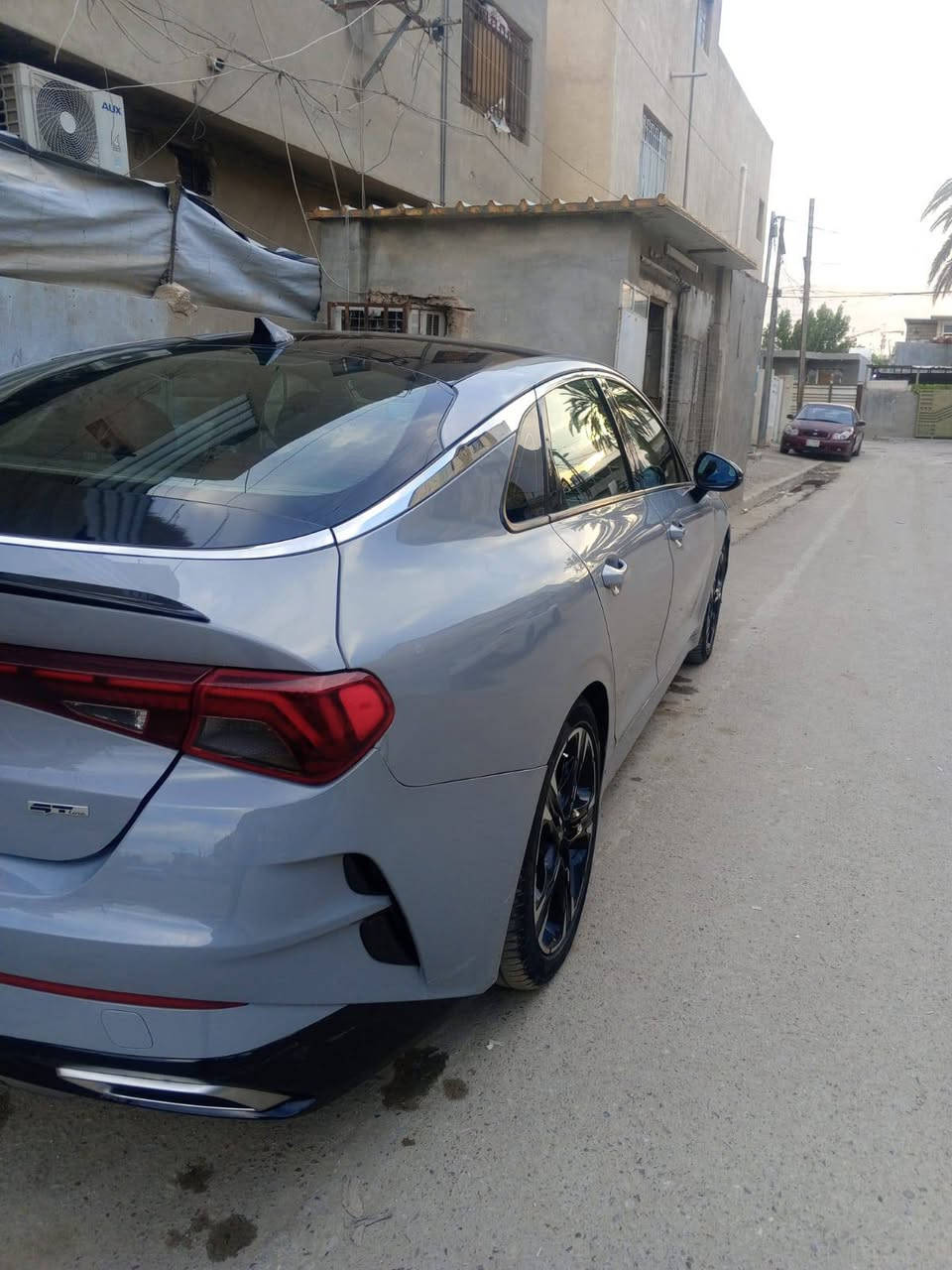 السلام عليكم كي فايف موديل 23 فول الفول سنويه جديده بيه خمسه قطع صبغ بدون دواخل مكان بغداد العامريه السعر 153 وبيه مجال بسيط    ***********
