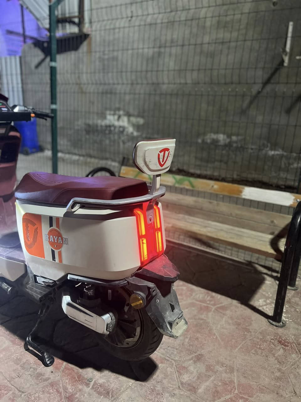 السلام عليكم
للبيع دراجه ريان وحش كون VIP دراجه اخت جديد كامله اي نقص ما بيها فقط جاملغ الامامي بي كسر فقط دراجه 6 باتري مصطرة علفحص ملف 2000 دراجه (اخت الزيروو) عنوان بغداد العامريه ***********
