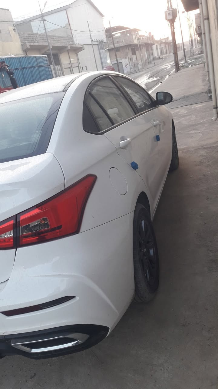 سيارة شيلي اريزو جديدة 2025
ماشية ٣٥٠ كيلو متر / شرط التحويل 
السعر 113$ 
الاتصال : ***********
