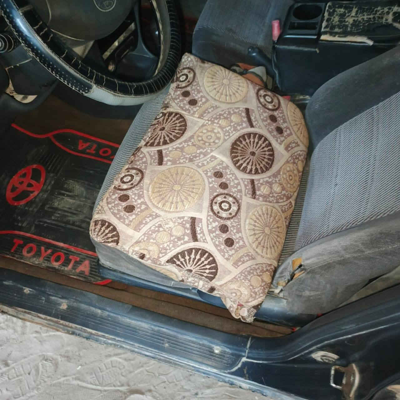 كورلا موديل 92 للبيع السعر 45 وبيها مجال رقم انكليزي هزة جديدة باسمي مكاني النجف الاشرف 
رقم التلفون *********** للتواصل
