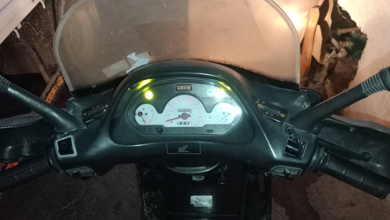 سلام عليكم للبيع دراجه فور سايد ما ناقصه اي شي كامله مكينه مكفوله من التبخير وتنقيص  كهربائيات كله شغاله نكره وحده السعر 500 وبيه مجال العنوان بغداد الحسينيه وهذا رقمي ***********
