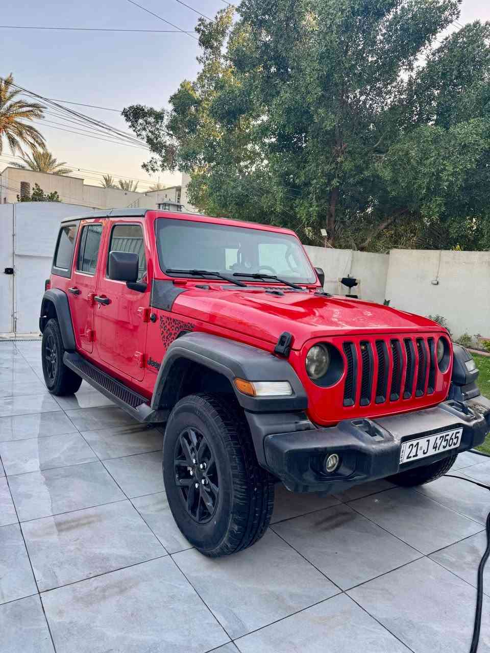 رانكلر 2023 
محرك 6 سلندر 
ماشيه 36 الف ميل
بدون تعديل او صبغ او ايرباك
مكانها بغداد 
للتواصل واتس اب فقط ***********
