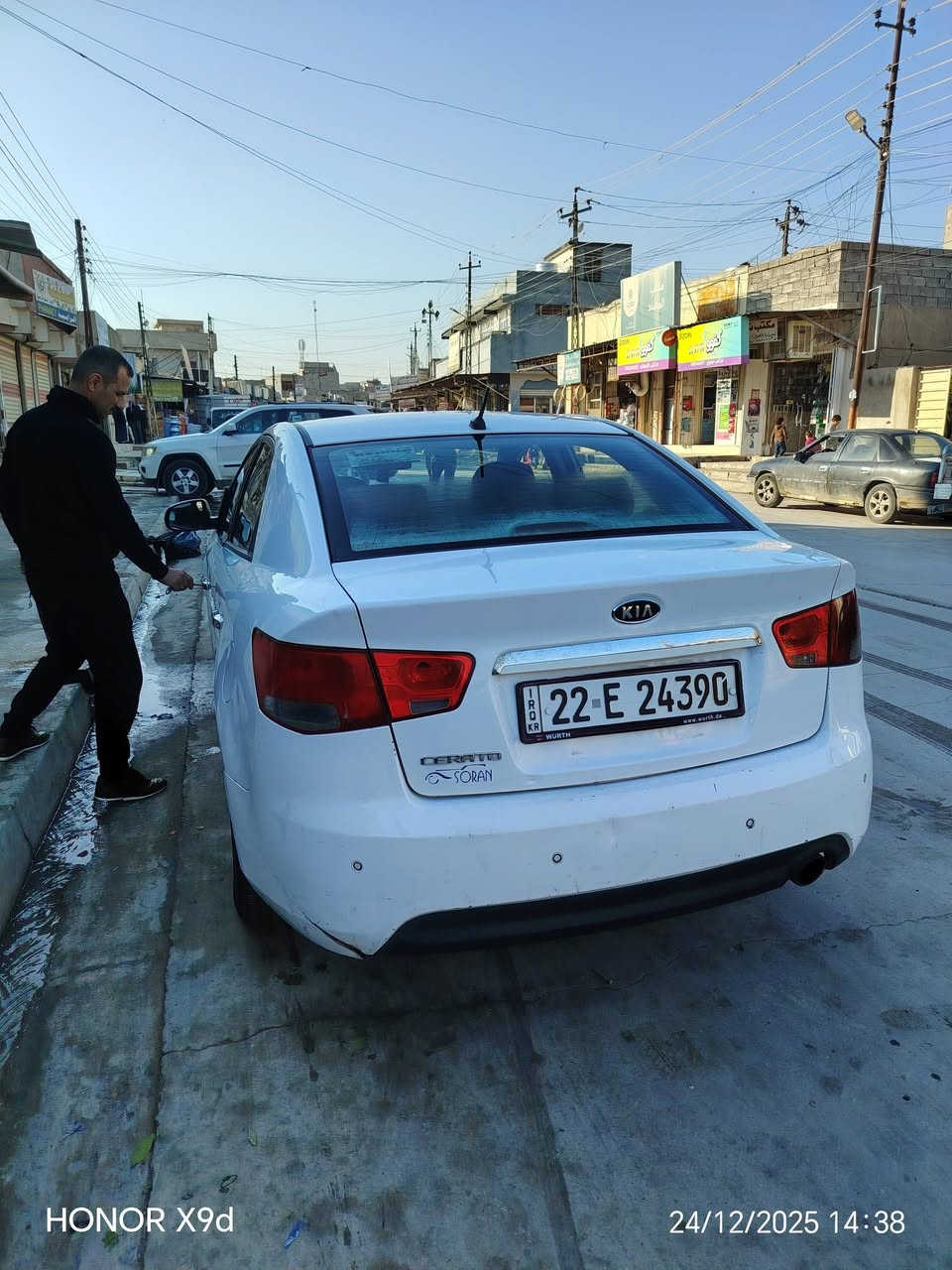 السلام عليكم
مكلف بالنشر 
سيراتو للبيع موديل ۲۰۱۲ محرك وكير شرط نظافه غرفتها نضيفه الصدر نضيف حساسات بيها تكمه من جهة السايق 
معا خمس قطع موجود السونار بالمنشور 
سنوية تنتهي 6/2026
السعر 85 وبيها مجال
للاستفسار الاتصال علي *********** 
موصل الايمن حي النهروان شارع 20
