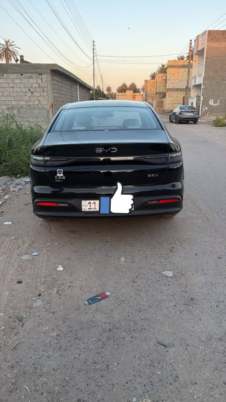 يهديكم 🌿. 

 ونخبركم عن توفر BYDسيل 5موديل ٢٠٢٥مكفولة كفاله عامة 

 عداد المسافة المقطوعه:14الف كيلو متر 

🔑مفتاح تشغيل بصمة 

🔑بصمة أبواب دخول ذكي 

🌿تحكمات مقود جهتين 

🌿قطعتين تبريد 

🖥️شاشة كبيرة بلادية تدعم كار بلي 

📷كامره خلفية 

السعر :20.600.000مليون دينار عراقي 

موقعنا: بغداد الجزيره السياحيه  ***********
